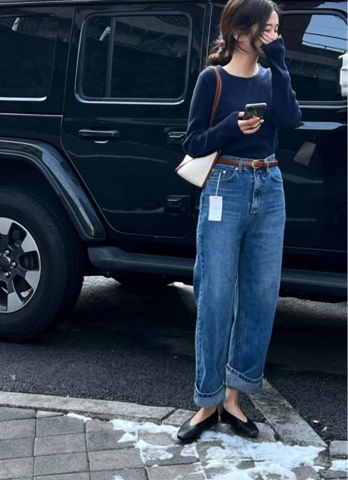 I'm here - Korean Women Fashion - #momslook - Gold Brush Denim Pants - 3