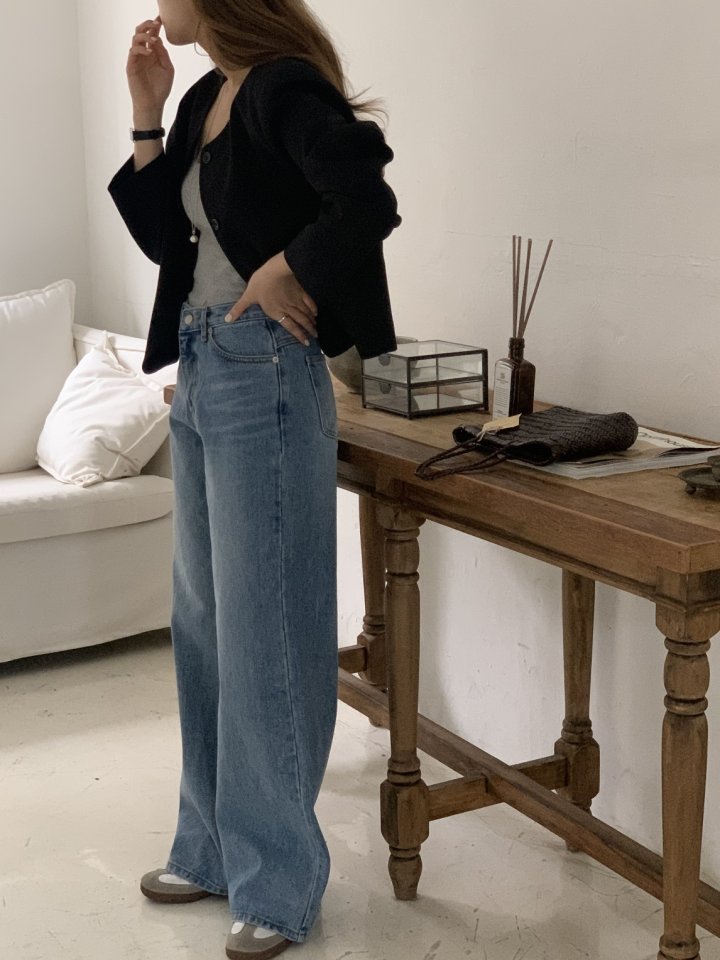 I'm here - Korean Women Fashion - #vintagekidsstyle - Cat Slit Wide Denim Pants - 4