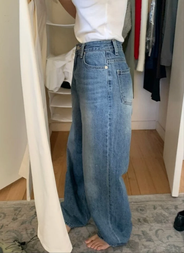 I'm here - Korean Women Fashion - #thatsdarling - Unique Straight Wide Denim Pants - 4