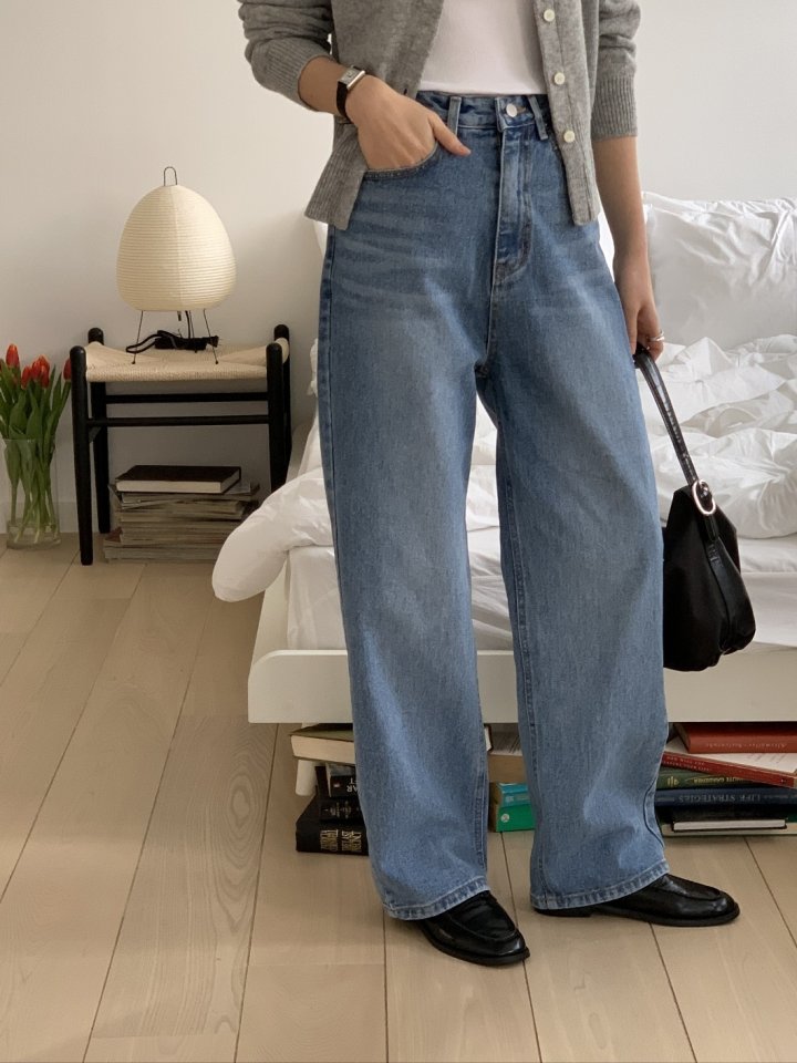 I'm here - Korean Women Fashion - #vintageinspired - Cat Brush Half High Straight Denim Pants - 8