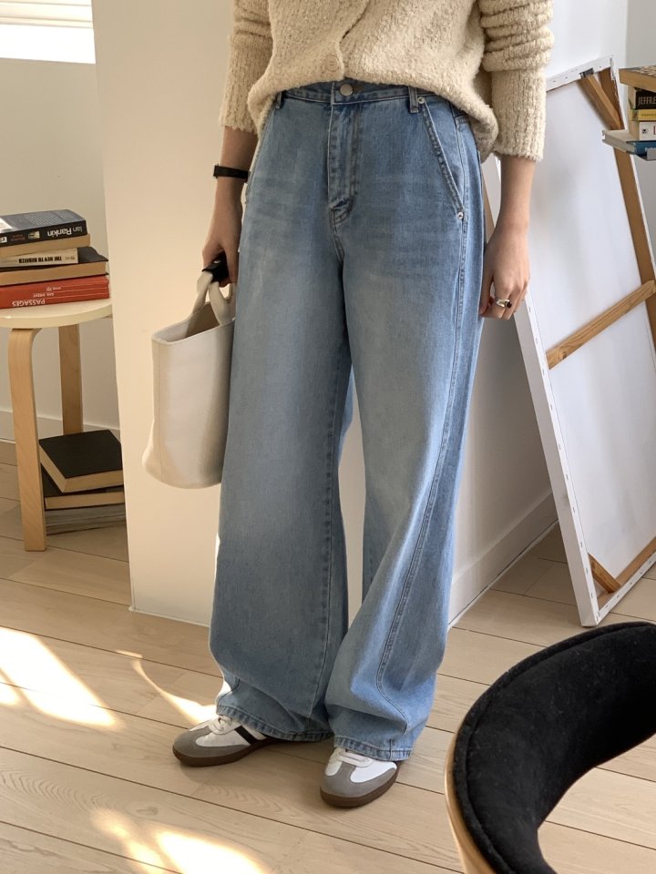 I'm here - Korean Women Fashion - #momslook - Diagonal Pocket Wide Denim Pants - 4