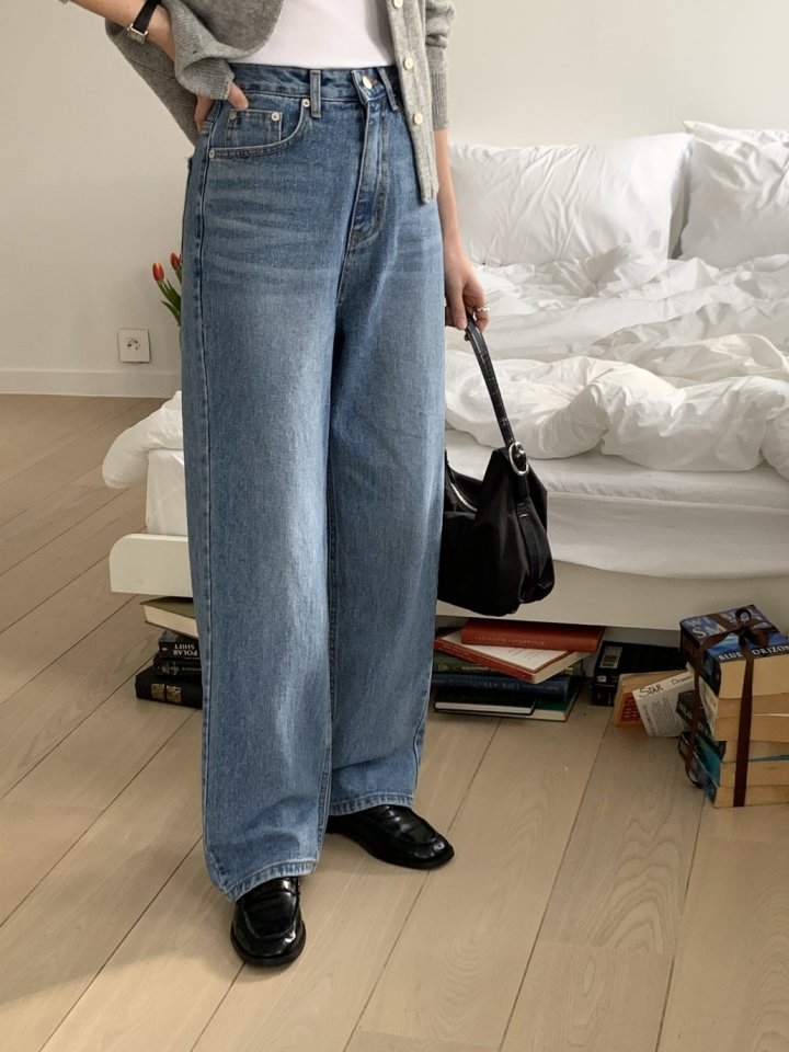 I'm here - Korean Women Fashion - #womensfashion - Cat Brush Half High Straight Denim Pants