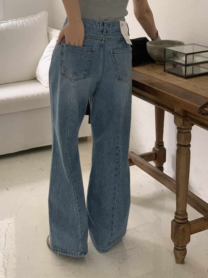 I'm here - Korean Women Fashion - #womensfashion - Cat Slit Wide Denim Pants