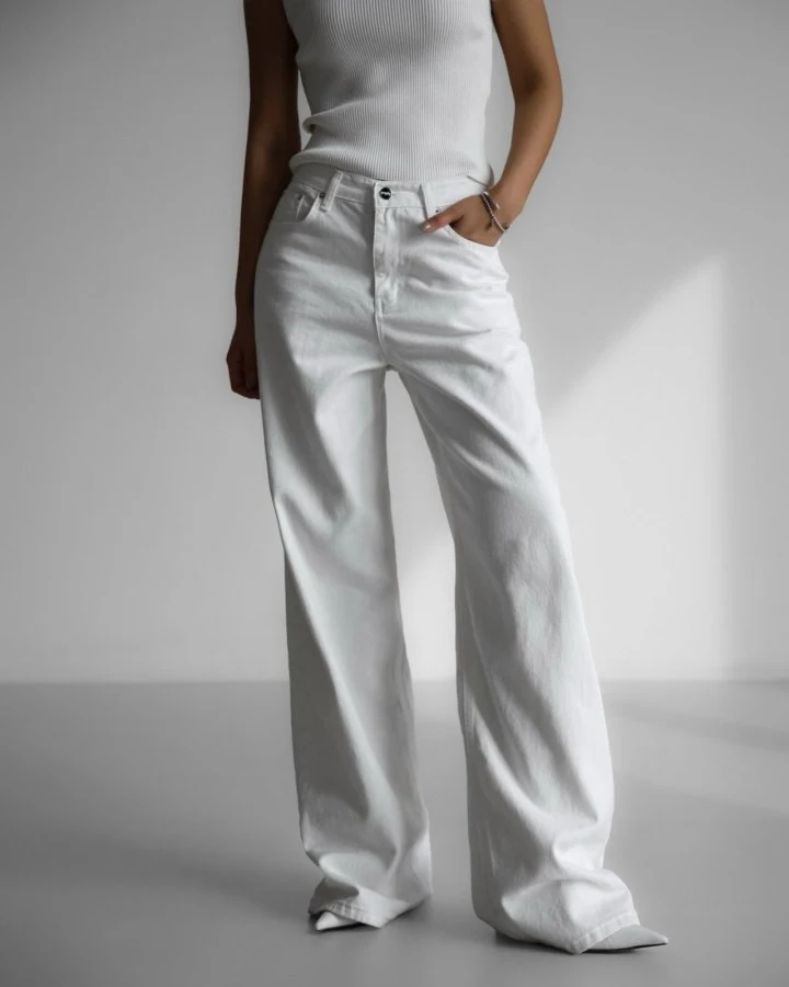 Paper Moon - Korean Women Fashion - #momslook - High Rise Wide Leg White Denim Pants - 3