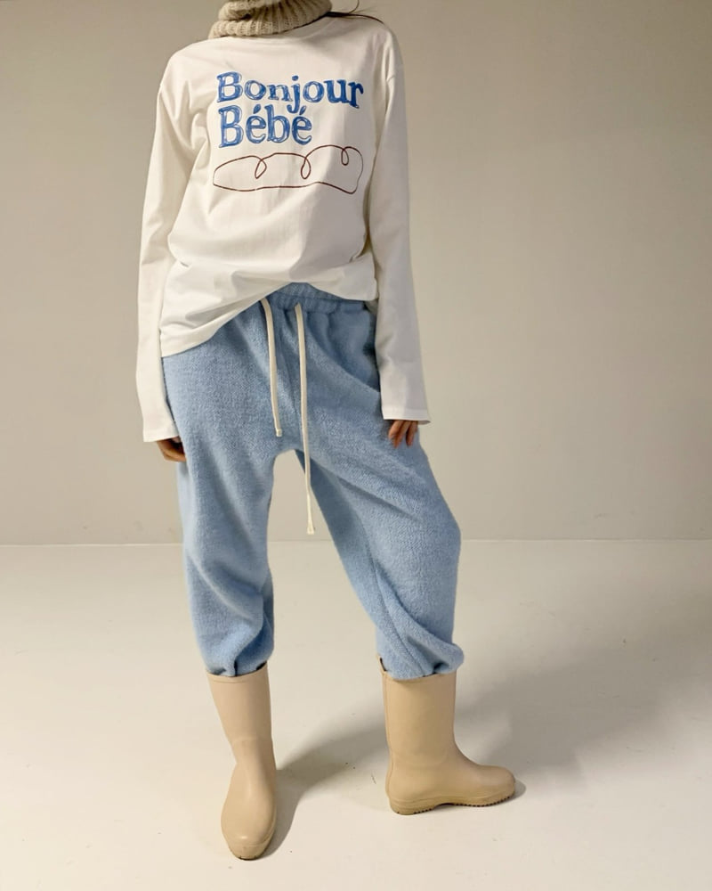 Via - Korean Women Fashion - #momslook - Bebe Tee - 5