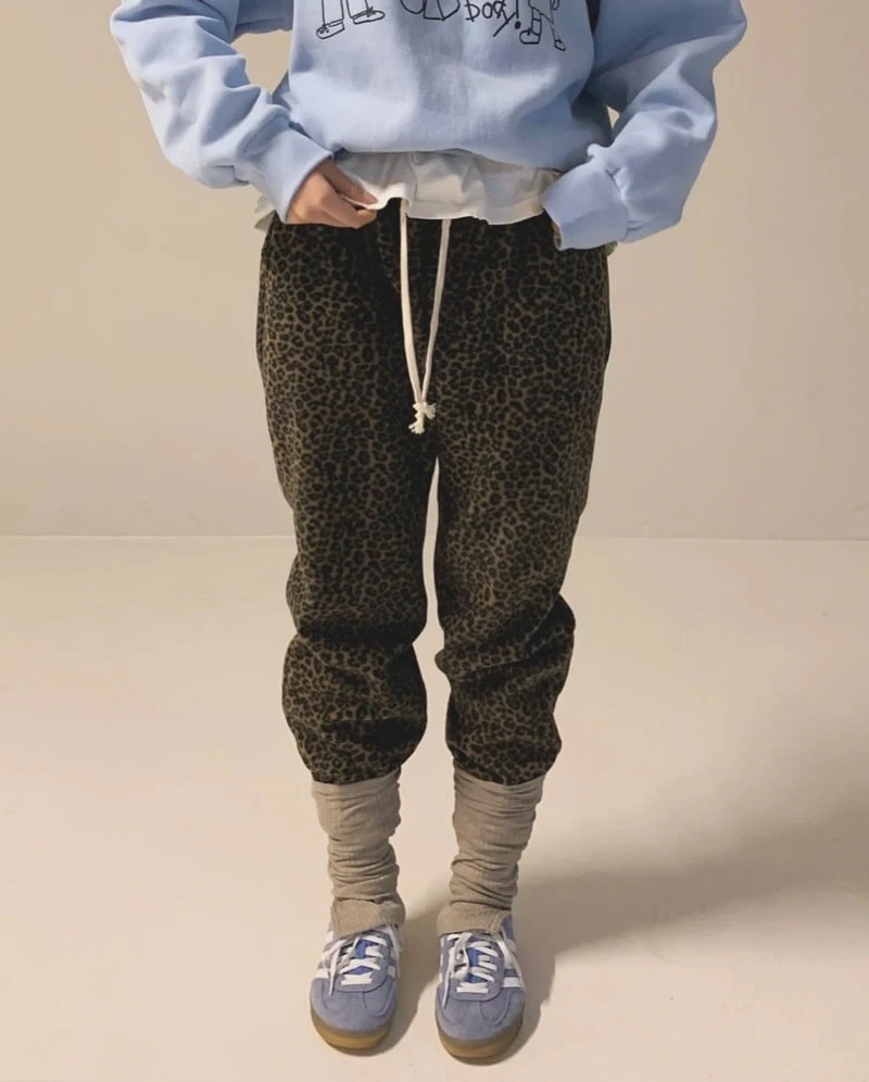 Via - Korean Women Fashion - #momslook - Pola Leo Pants - 6