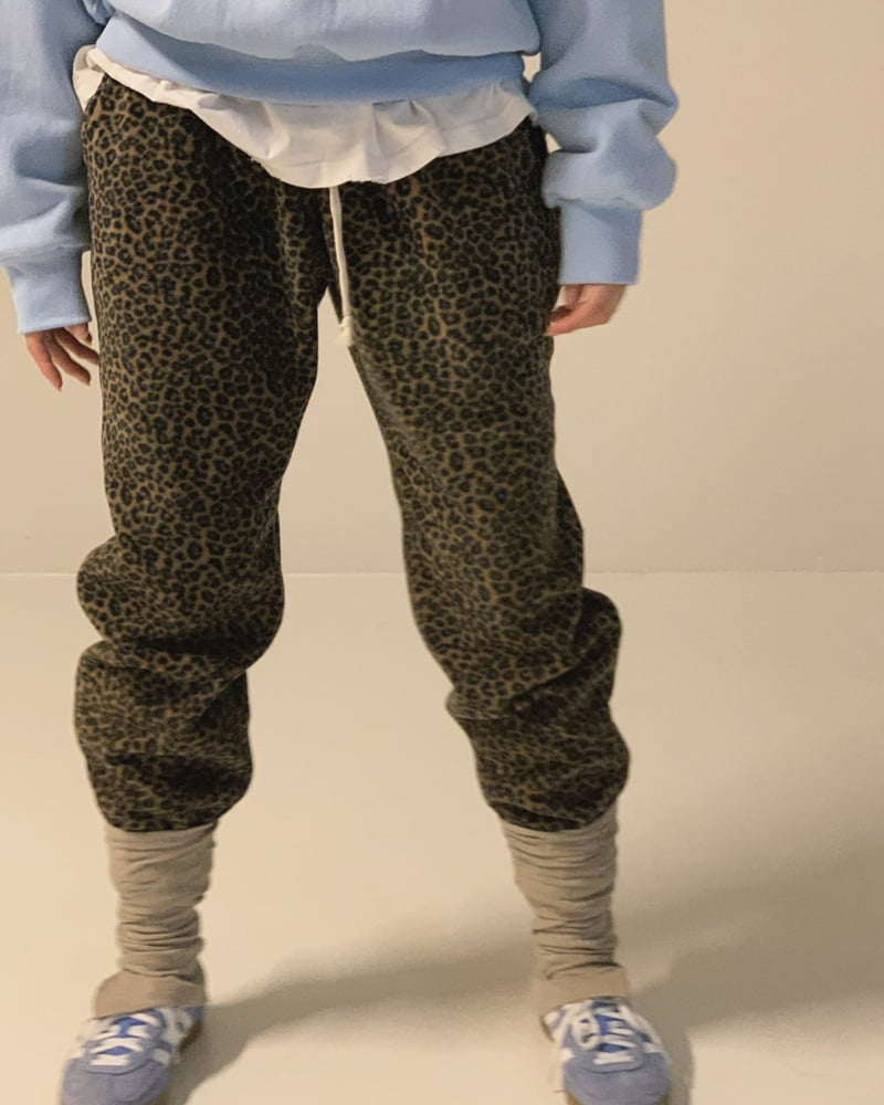 Via - Korean Women Fashion - #womensfashion - Pola Leo Pants - 7